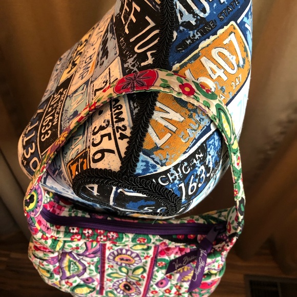 Vera Bradley Quilted Floral Shoulder Bag Purse - Picture 4 of 7